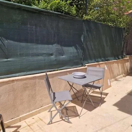 F1 Dans Maison Individuelle Apartmán